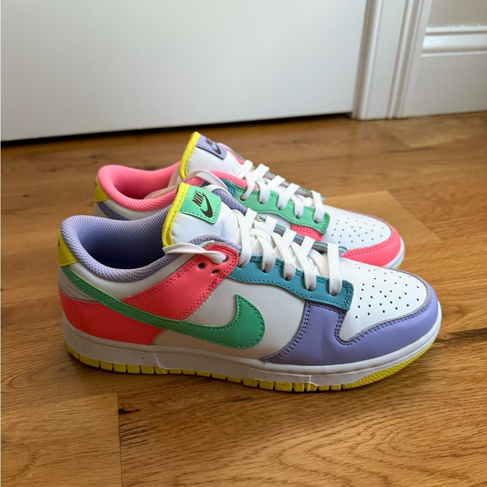 Nike Women’s Dunk Low SE Candy - Picture 3 of 9